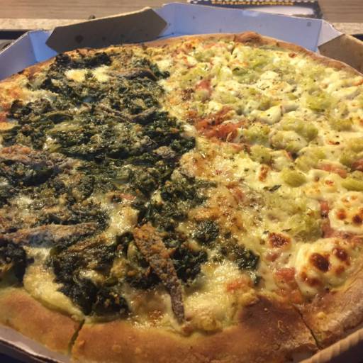 Comprar o produto de Pizza escarola e brócolis em Pizzas pela empresa Paisà Trattoria  em Itupeva, SP por Solutudo