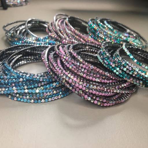 Pulseiras por Mônika Pasquarelli Cosméticos