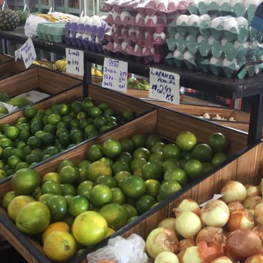 Frutas, Verduras e Legumes Frescos por Mercado Império