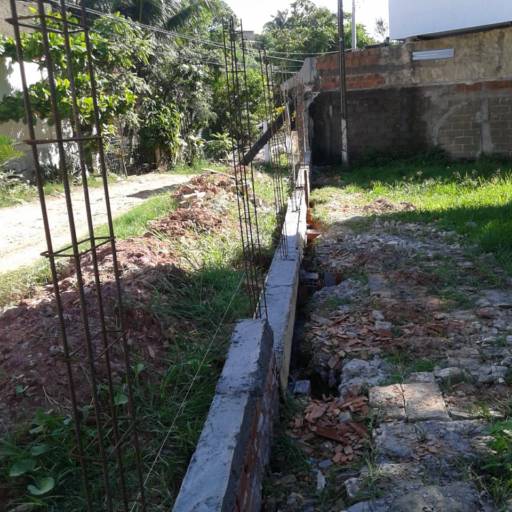 Muros por A.J.R  Construções