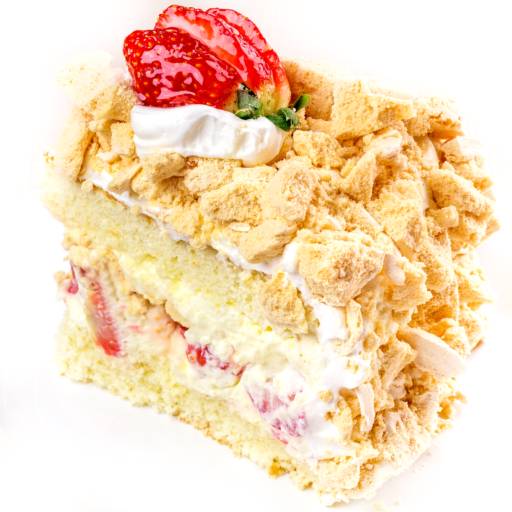 Bolo de Morango com Suspiro em Joinville, SC por Confeitaria Semente da Terra