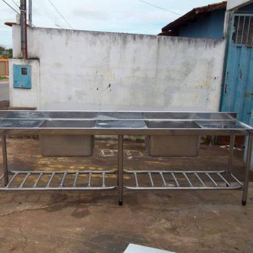 Mesas e Pias por TR Refrigeração Ltda