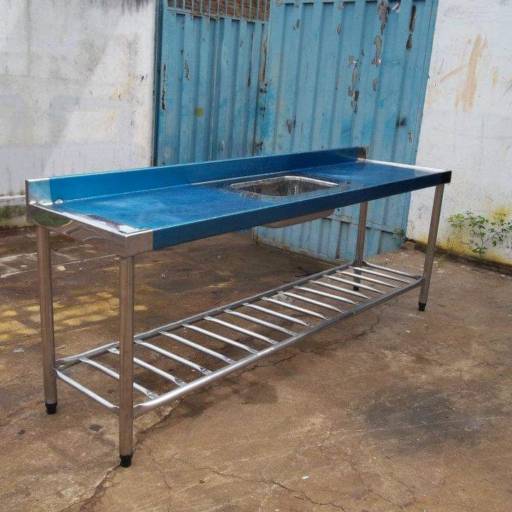 Mesas e Pias por TR Refrigeração Ltda
