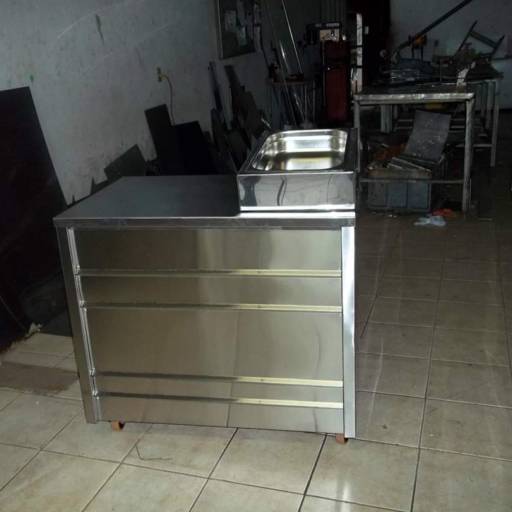 Mesas e Pias por TR Refrigeração Ltda
