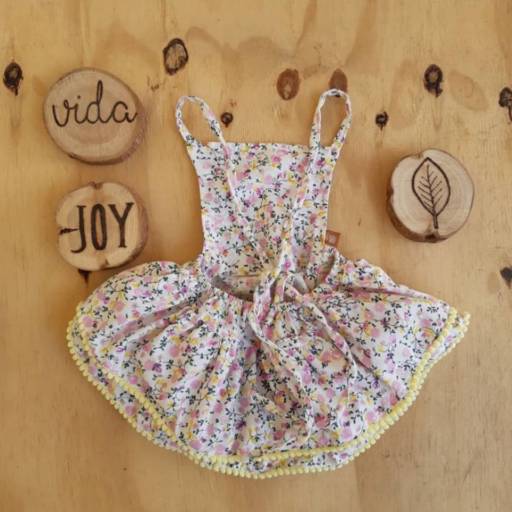 Comprar o produto de Vestido Florido  em Roupas de Bebê pela empresa Vida Joy em Praia Grande, SP por Solutudo