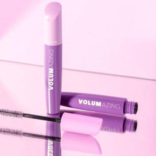 Máscara de Cílios  Revlon por Mônika Pasquarelli Cosméticos