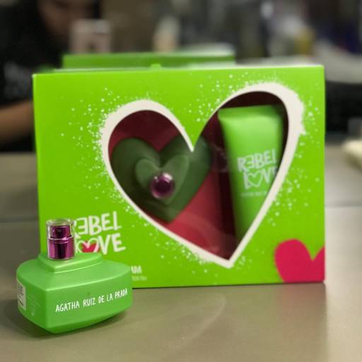  kit perfume 80ml + body lotion 75ml por Mônika Pasquarelli Cosméticos