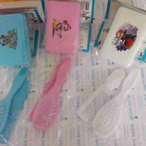 Comprar o produto de Kit escovinha, pente e saboneteira em Kits de Higiene pela empresa Guini Bebê em Araçatuba, SP por Solutudo
