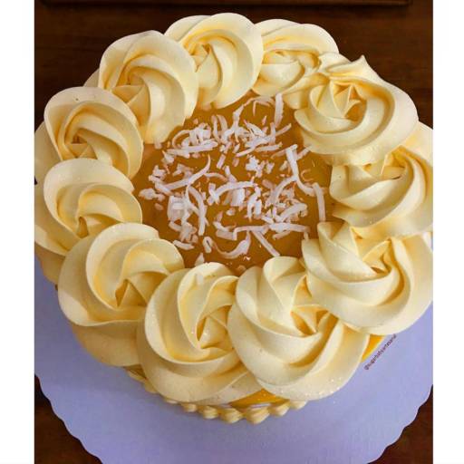 Drip Cake por Sugar Baby Confeitaria Artesanal