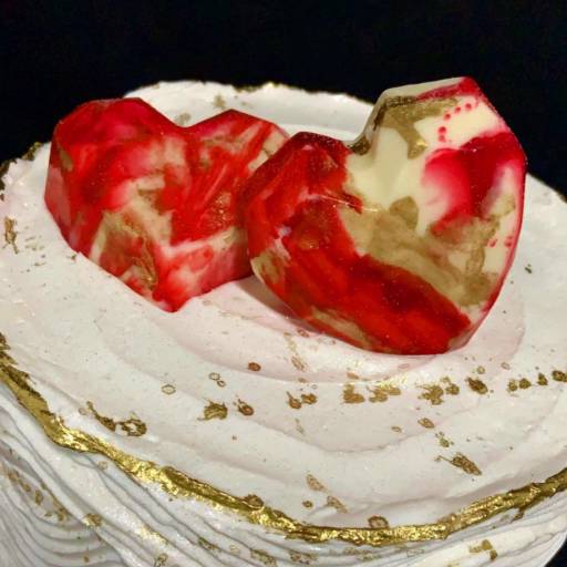 Bolo Red Velvet com Ninho Cremoso. por Sugar Baby Confeitaria Artesanal