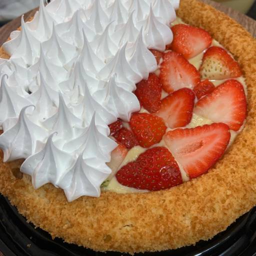 Bolo Piscina de Morangos & Marshmallow  por Sugar Baby Confeitaria Artesanal