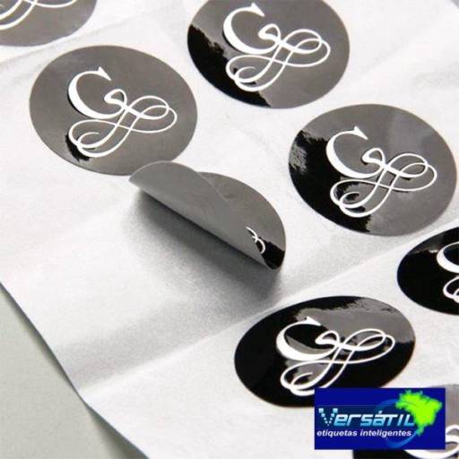 Etiqueta Papel Couché em Bauru e Região por Versátil Etiquetas 