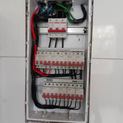 Elétrica por Empreiteira Dek Mania