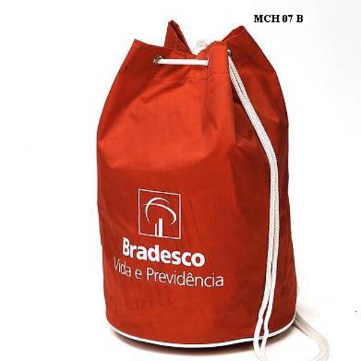 Mochila de 45x21 em nylon 70 com alça de cordão por MPB Brindes Promocionais