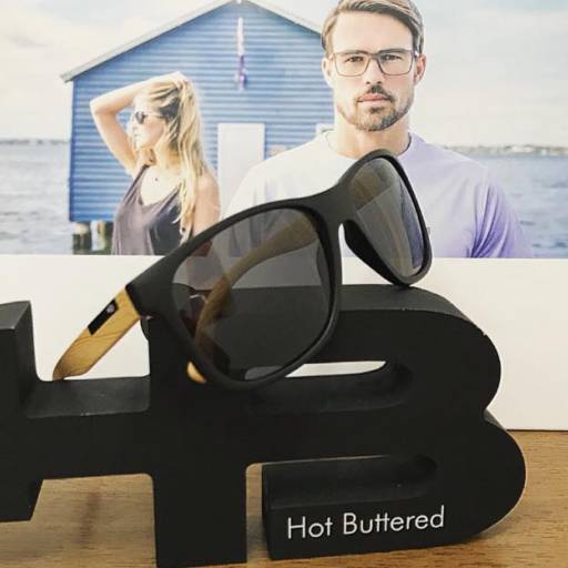 Comprar o produto de Óculos de Sol Hot Buttered (HB) em HB pela empresa Ótica Especialista em Birigui, SP por Solutudo