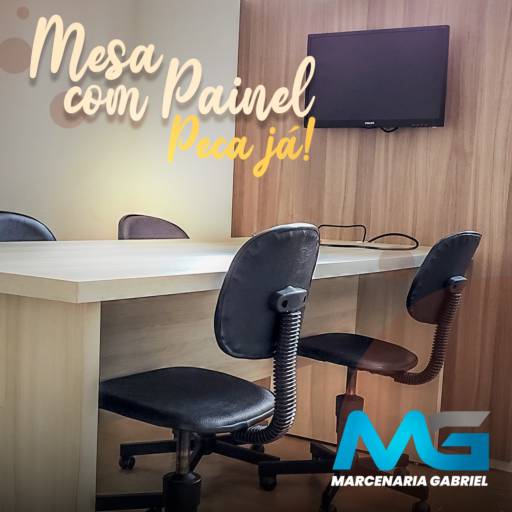 Mesa com Painel