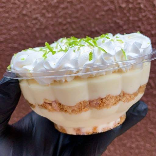 Torta de Limão no Pote por Sugar Baby Confeitaria Artesanal