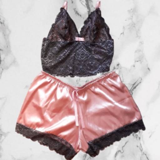 Lingerie por Cyf Lingerie