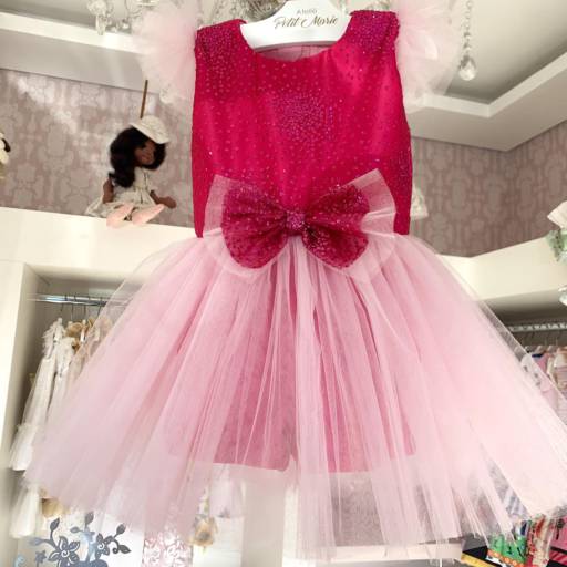 Comprar o produto de Vestido inspiração Barbie Girl em Moda Infantil pela empresa Ateliê Petit Marie em Bauru, SP por Solutudo