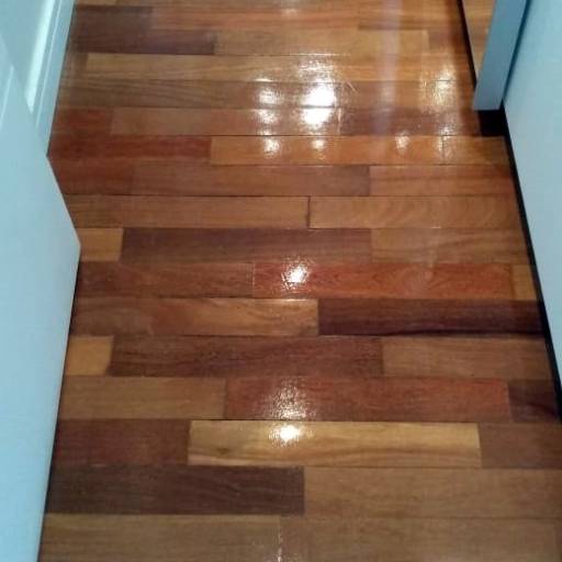 Residencial Santana - Piso, Aplicação de Cera (Rua Copacabana) por LMG Limpeza