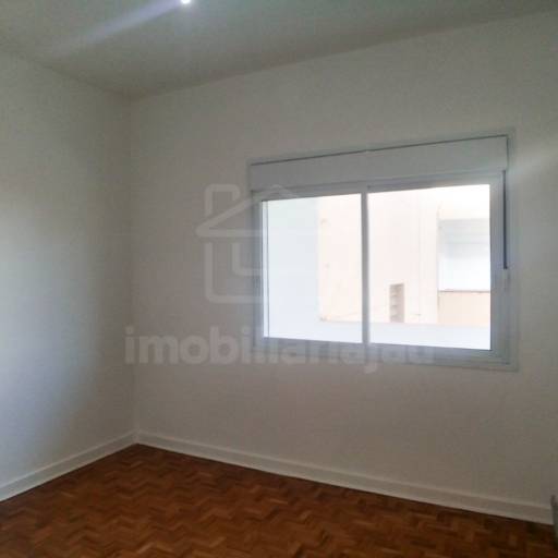 Apartamento - Aluguel - Código: 1902 - R$700,00 por Imobiliária Jaú