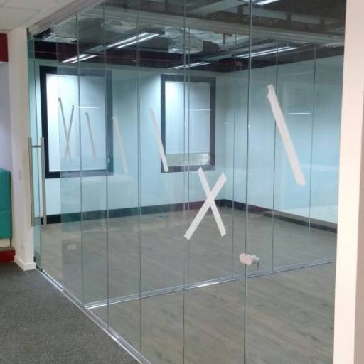 Vidros temperados - Fechamentos de vidro por Vidraçaria 3D 