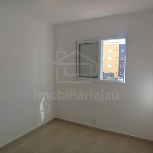 Apartamento – Código: 5813 – Aluguel: R$700,00 por Imobiliária Jaú