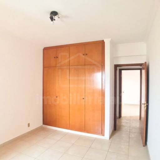 Apartamento – Código: 5896 – Aluguel: R$1.450,00 por Imobiliária Jaú