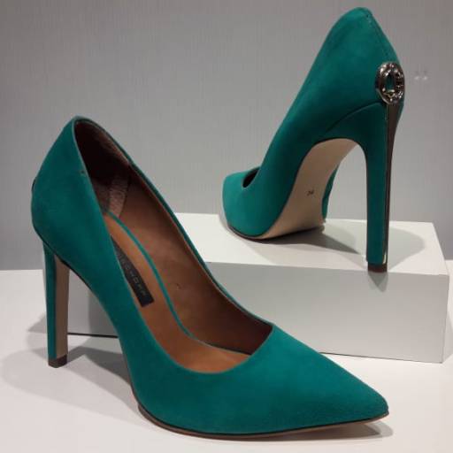 scarpin couro jorge bischoff salto alto