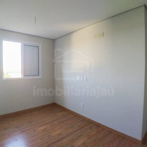 Apartamento - Código: 6576 - Aluguel: R$1.400,00 - Venda: R$375.000,00 por Imobiliária Jaú