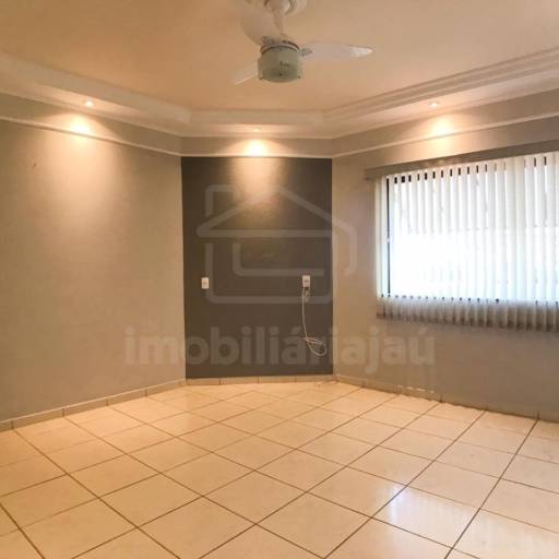 Casa – Código: 6812 – Aluguel: R$1.700,00 – Venda: R$600.000,00 por Imobiliária Jaú