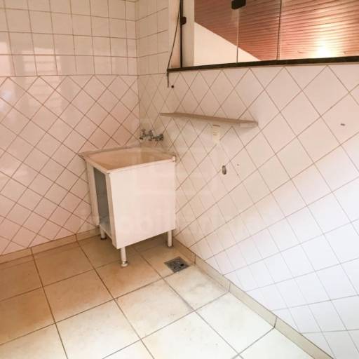 Casa – Código: 6812 – Aluguel: R$1.700,00 – Venda: R$600.000,00 por Imobiliária Jaú