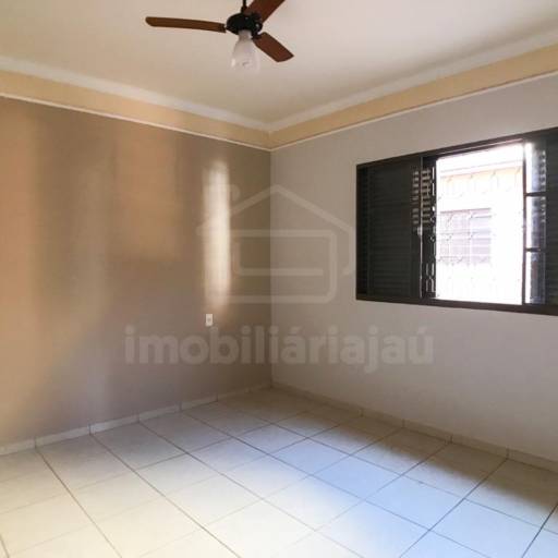 Casa – Código: 6812 – Aluguel: R$1.700,00 – Venda: R$600.000,00 por Imobiliária Jaú