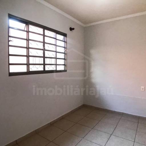 Casa – Código: 6812 – Aluguel: R$1.700,00 – Venda: R$600.000,00 por Imobiliária Jaú