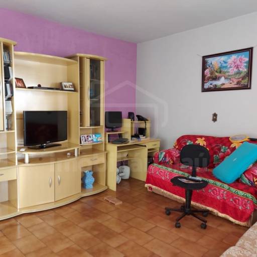 Casa – Código: 6725 – Aluguel: R$1.000,00 – Venda: R$250.000,00 por Imobiliária Jaú