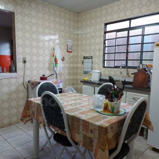 Casa – Código: 6725 – Aluguel: R$1.000,00 – Venda: R$250.000,00 por Imobiliária Jaú