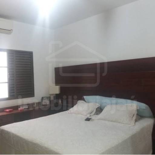 Casa - Código: 6720 - Aluguel: R$2.500,00 - Venda: R$690.000,00 por Imobiliária Jaú