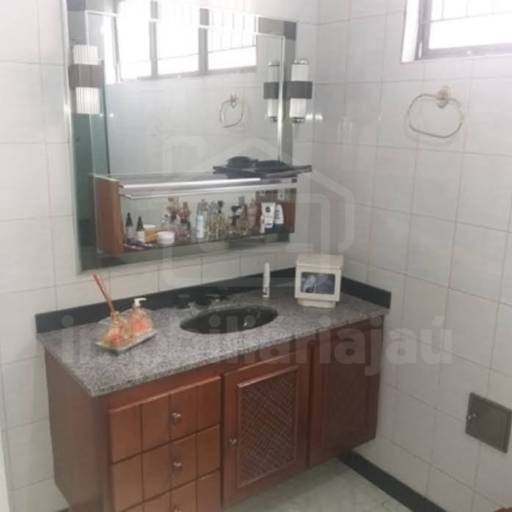 Casa - Código: 6720 - Aluguel: R$2.500,00 - Venda: R$690.000,00 por Imobiliária Jaú
