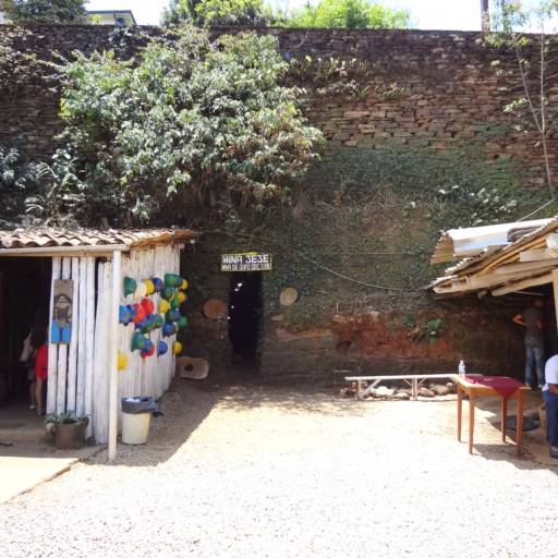 Mina de Ouro Jeje - Século XVIII por DQC Turismo 