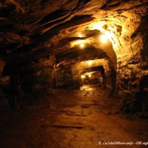 Mina de Ouro Jeje - Século XVIII por DQC Turismo 