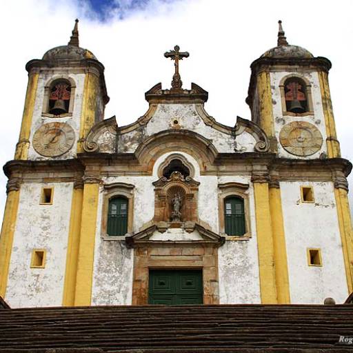 Igreja de Santa Efigênia por DQC Turismo 