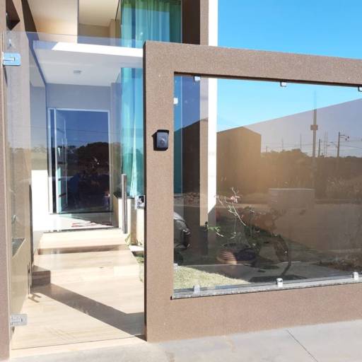 Muro e portão vidro incolor por Top Vidros