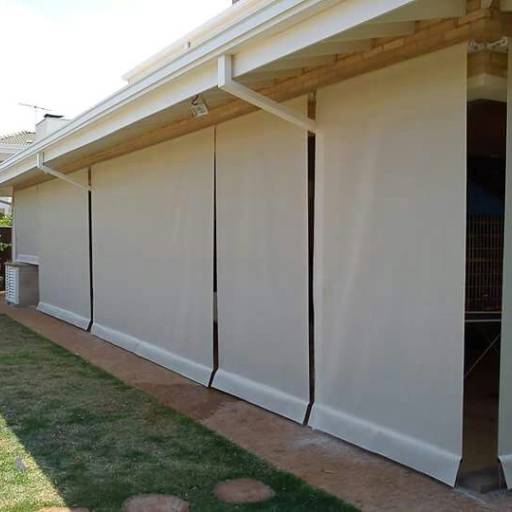 Toldo Cortina sem Visor: Proteção Total e Versatilidade - Avaré por RR Toldos, Lonas e Coberturas 