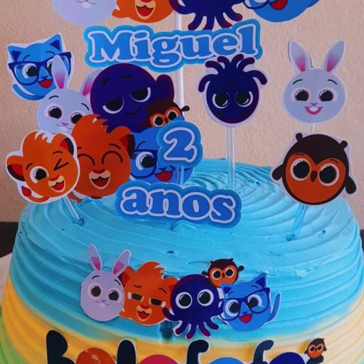 Bolo de Aniversário por JeM Bolos e Doces