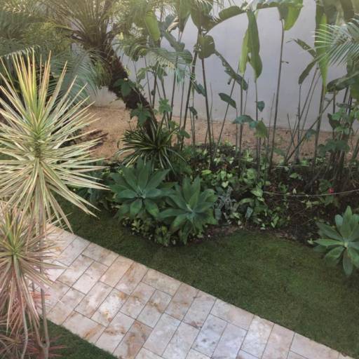 SobralGarden - Jardins, Vasos, Plantas e Flores por ELAINE SOBRAL HORMANN Arquitetura & Cia