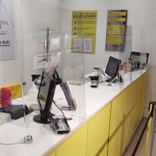 Divisória de acrílico  por OXI CMNK