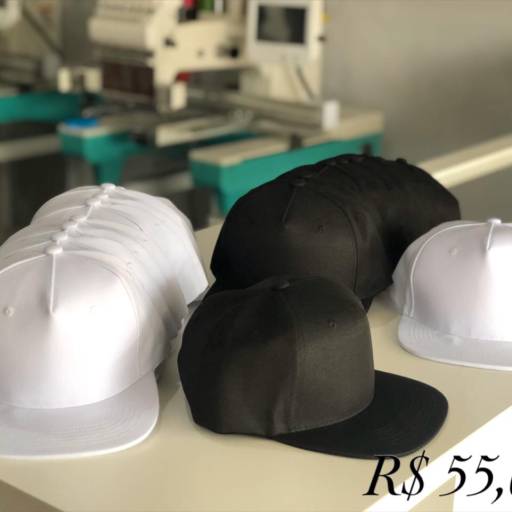 Bonés de 55 e 35 - Adulto e Infantil (Sem Bordado) por Rosa Bordados