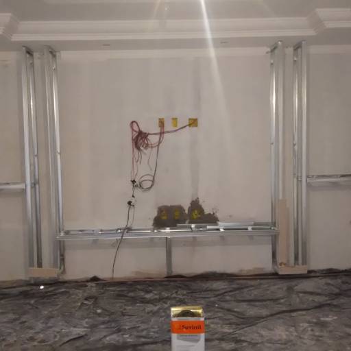 Home em Drywall Revestido com Placas de Gesso Decorativo por RK Estética Residencial