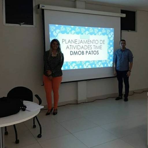 Treinamentos Personalizados para Aumentar o Desempenho de sua Equipe por Inovar Consultoria E Projetos Ltda