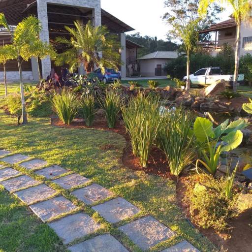 Montagem de Lagos Ornamentais por Chão Verde